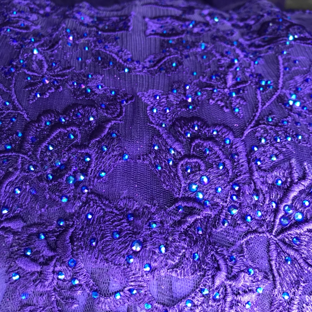 Ellie Wilde purple prom dress - Picture 4 of 6